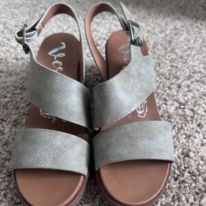 Very G Heel Sandals size 7
